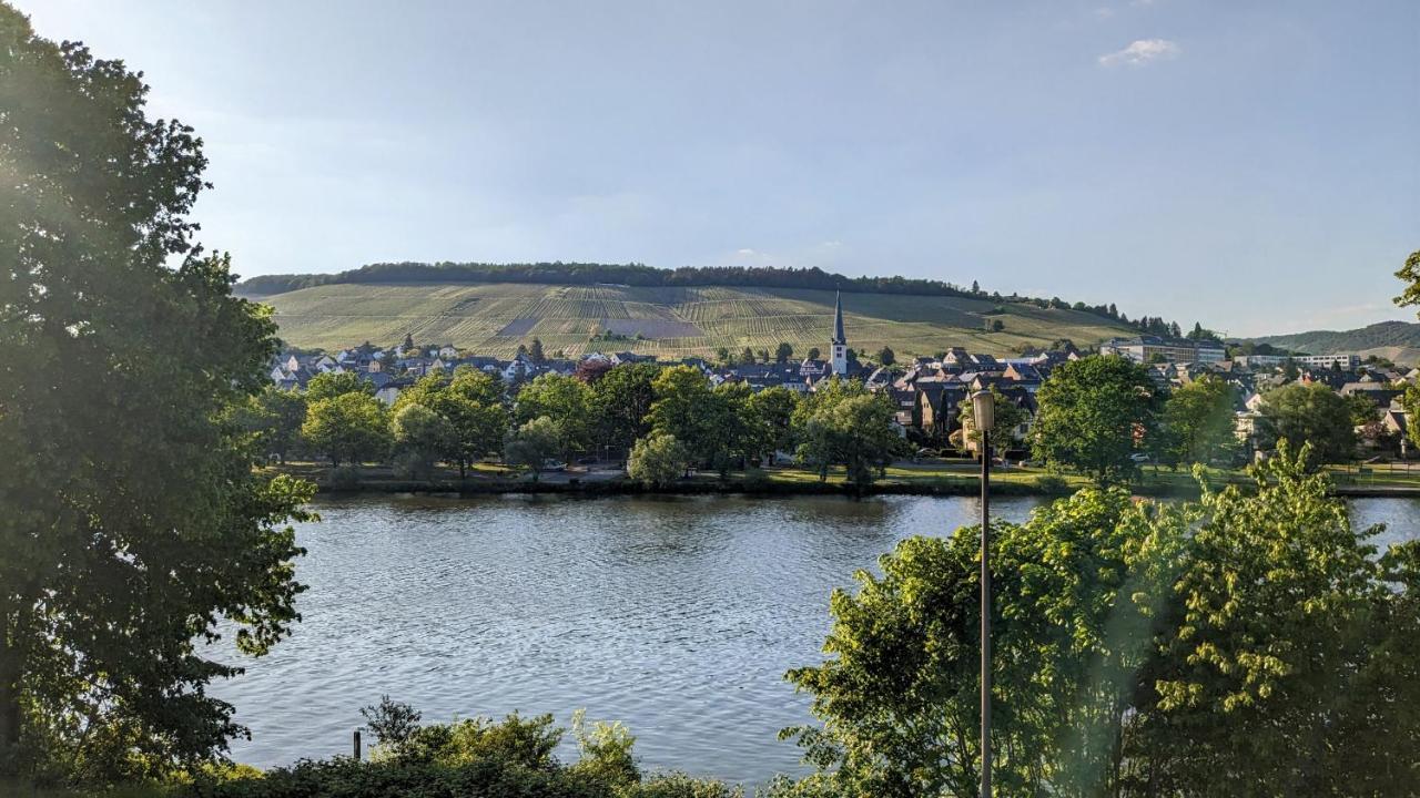 ベルンカステル・クースHaus An Der Moselアパートメント エクステリア 写真